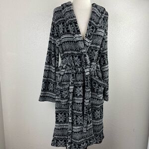 Sleep Chic Robe Size M EUC
